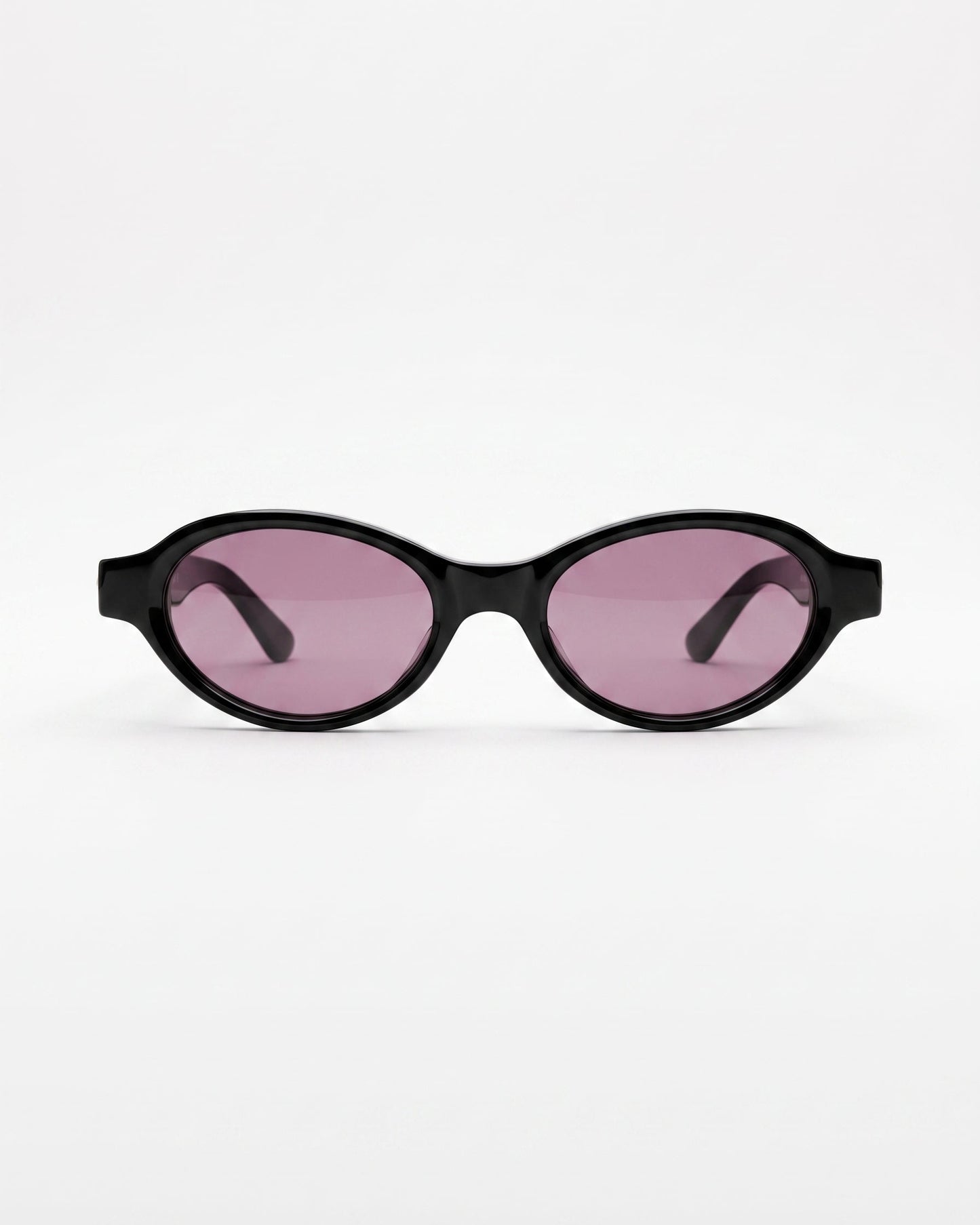 Find eyewear with oval shape Black- FD9015